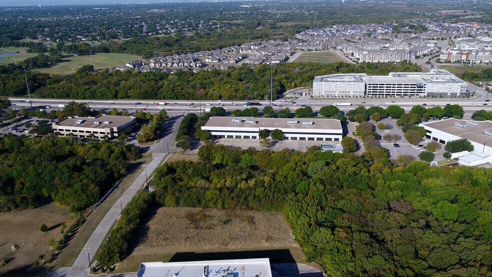 1025 S Central Expy, Allen, TX à vendre - Photo du bâtiment - Image 3 de 9