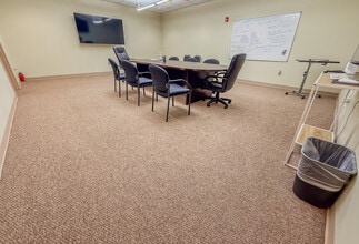 826 Shannon Dr, Fayetteville, NC for lease Interior Photo- Image 2 of 5