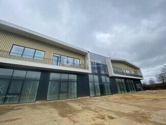 Plus de détails pour Avenue De Brehat, Villebon-sur-Yvette - Local d'activités à louer