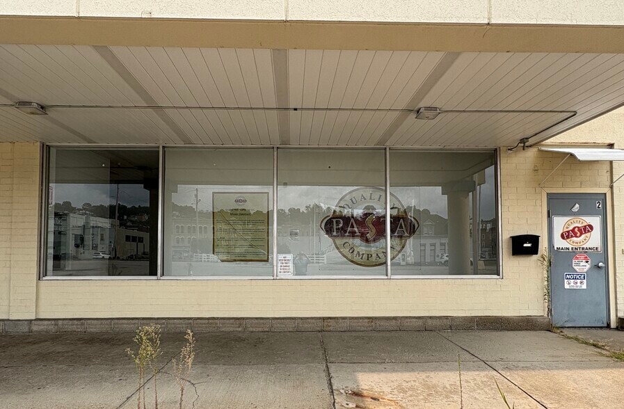 100 Chamber Plz, Charleroi, PA à louer - Photo du bâtiment - Image 3 de 11