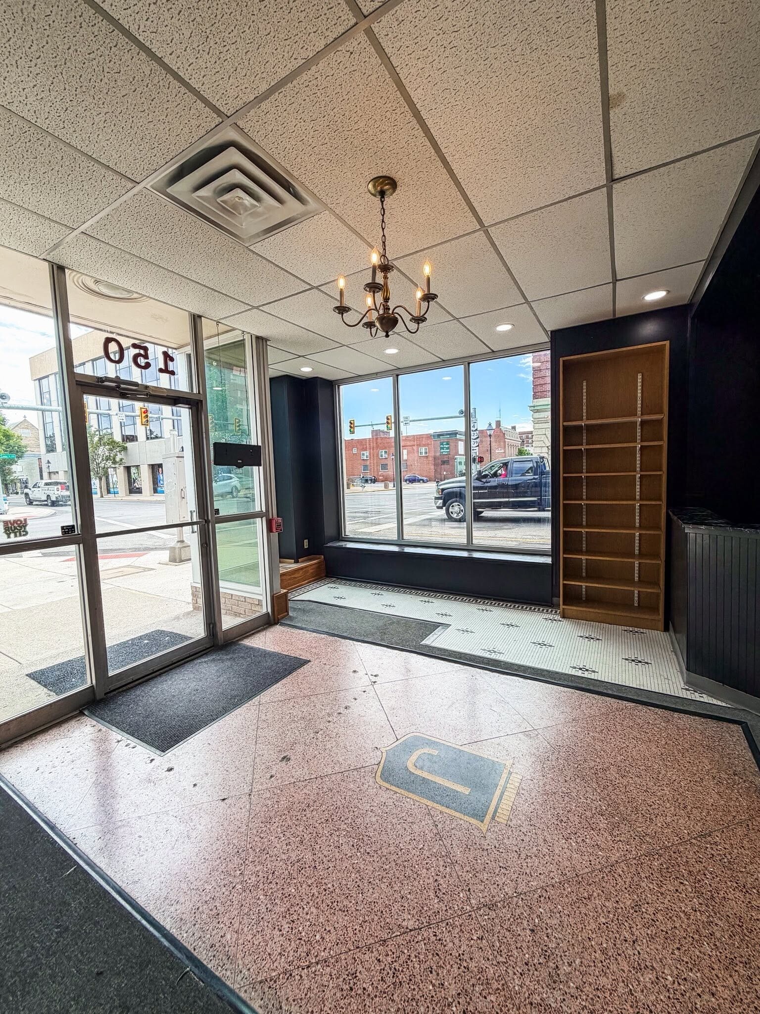 150 W Center St, Marion, OH for lease Interior Photo- Image 1 of 7
