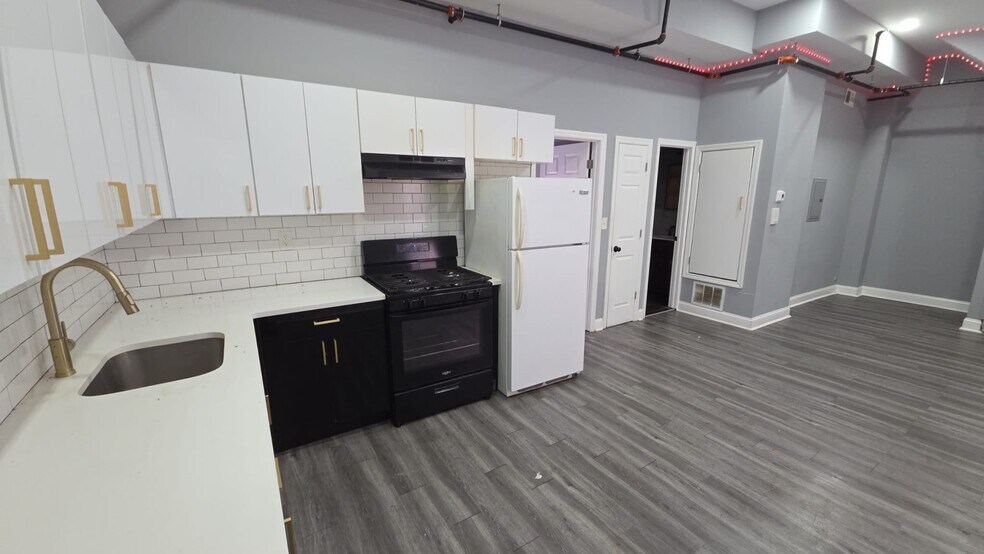 62 Lafayette St, Paterson, NJ à vendre - Photo intérieure - Image 2 de 18