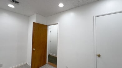 1033 Gayley Ave, Los Angeles, CA for lease - Commercial Listing Video