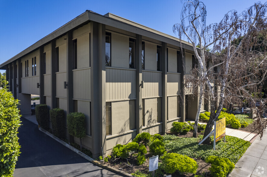 633 Menlo Ave, Menlo Park, CA for lease - Building Photo - Image 1 of 5