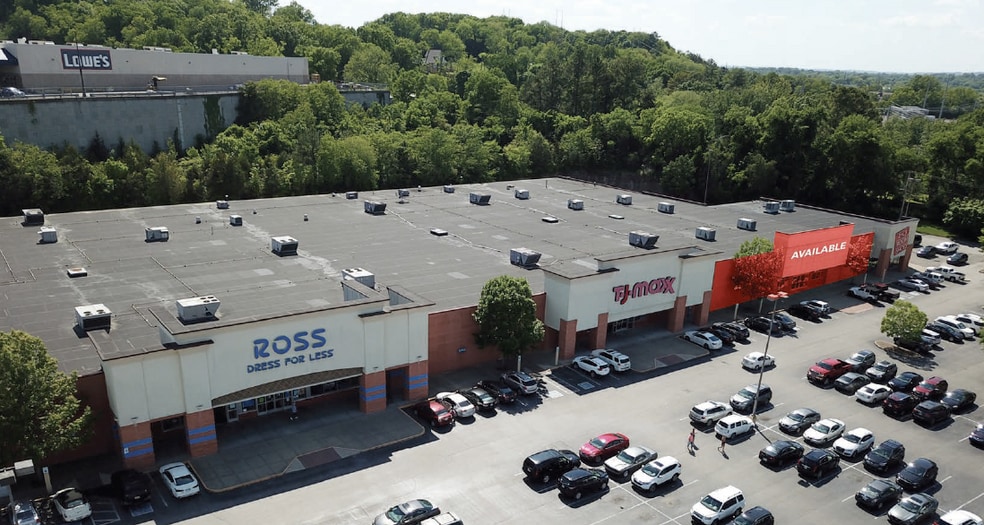 801-821 S James Campbell Blvd, Columbia, TN for lease - Building Photo - Image 1 of 7