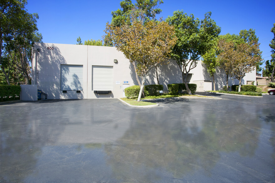 500 Porter Way, Placentia, CA for lease - Building Photo - Image 3 of 4