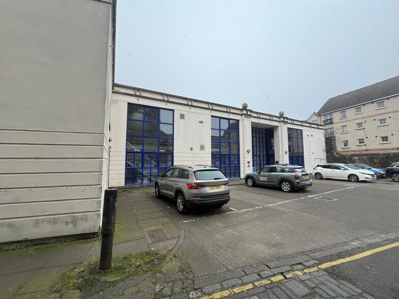 11-16 Timber Bush, Edinburgh à vendre - Photo du bâtiment - Image 2 de 4