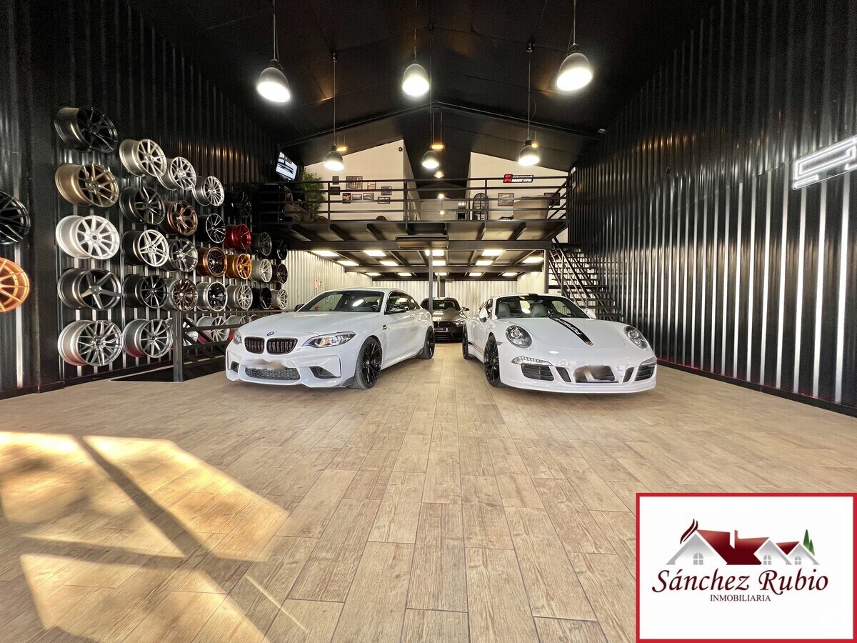 Collado Villalba, MAD 28400 - - - Interior Photo - Image 1 of 12