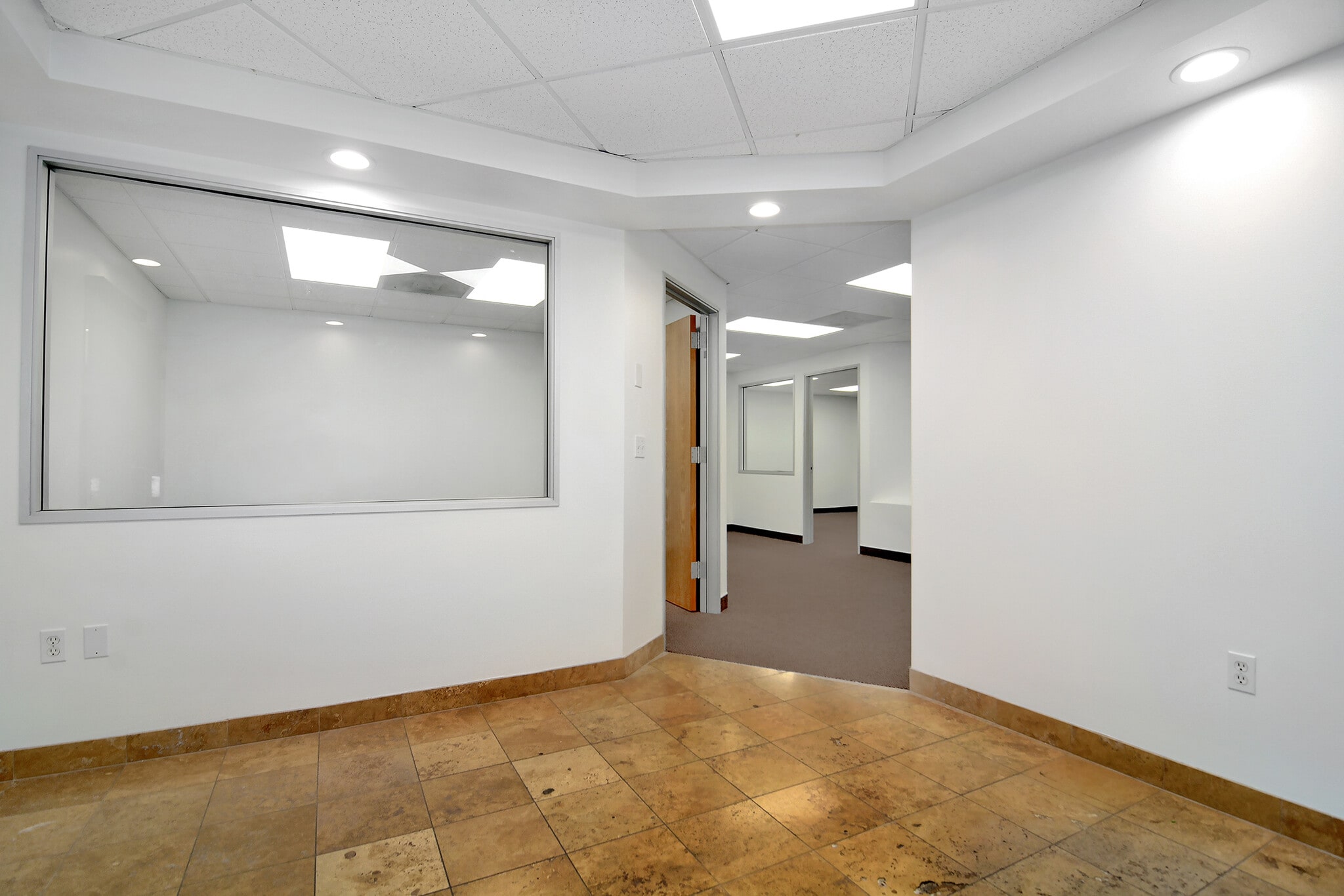 31225 La Baya Dr, Westlake Village, CA for lease Interior Photo- Image 1 of 2