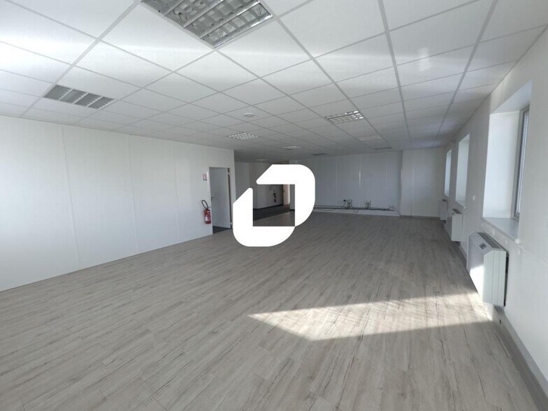 950 Boulevard Sébastien Brant, Illkirch-Graffenstaden for lease - Interior Photo - Image 3 of 10