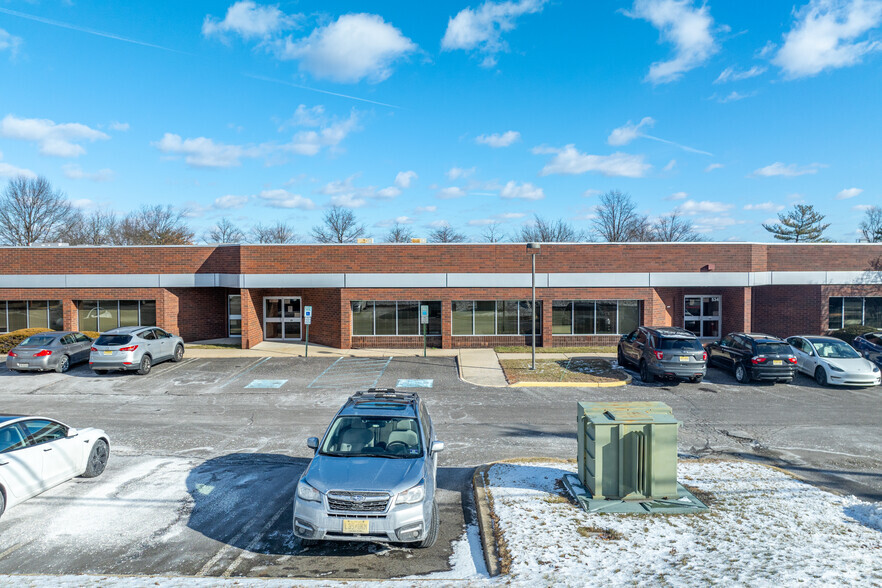 532 Fellowship Rd, Mount Laurel, NJ for sale - Building Photo - Image 3 of 13