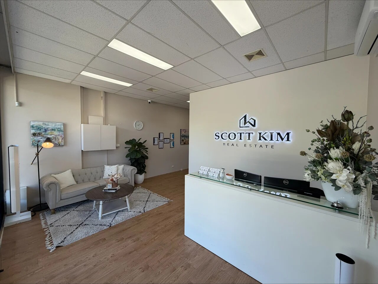 5 Barlyn Rd, Mount Waverley for lease Interior Photo- Image 1 of 10