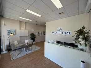 5 Barlyn Rd, Mount Waverley for lease Interior Photo- Image 1 of 10