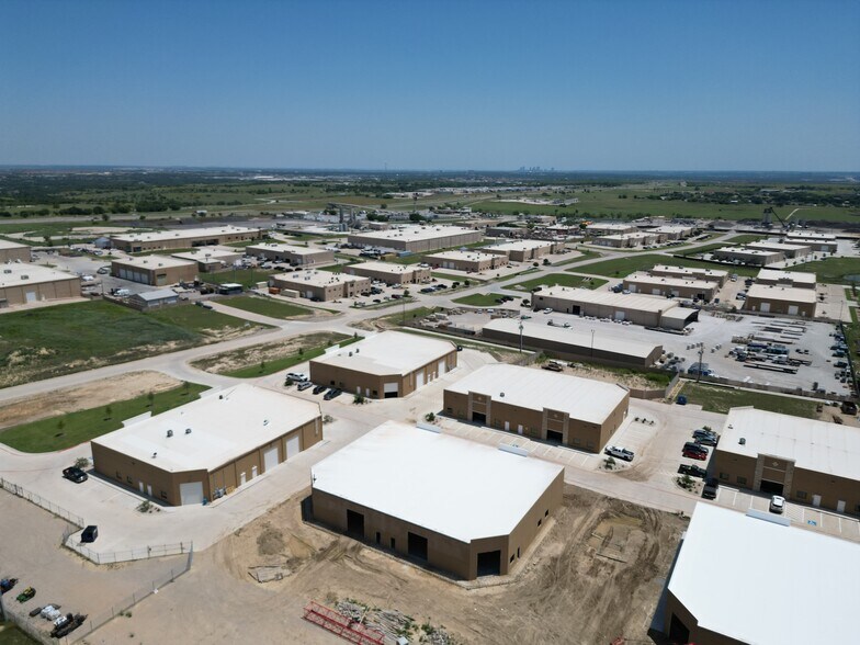 1350 Ranchers Legacy Trl, Fort Worth, TX à louer - Photo du bâtiment - Image 2 de 5