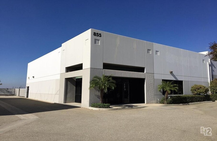 855 N Todd Ave, Azusa, CA for lease - Building Photo - Image 2 of 5