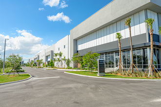 311 Racetrack Loop, Pompano Beach, FL for lease Interior Photo- Image 2 of 16