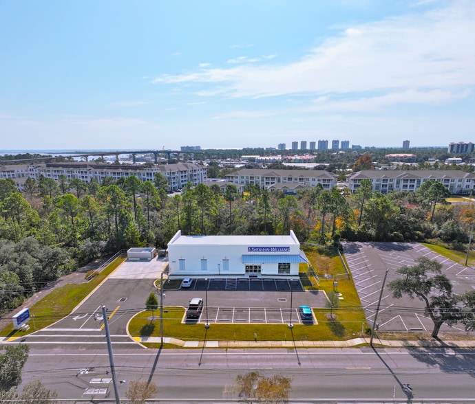 13707 Innerarity Point rd, Pensacola, FL for sale - Primary Photo - Image 1 of 13
