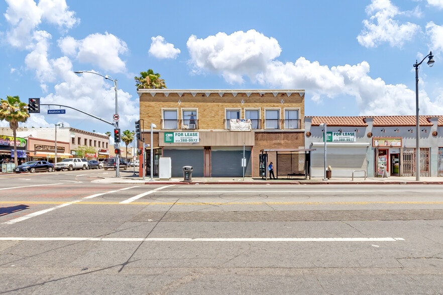 800-808 N Avalon Blvd, Wilmington, CA for lease - Building Photo - Image 3 of 19