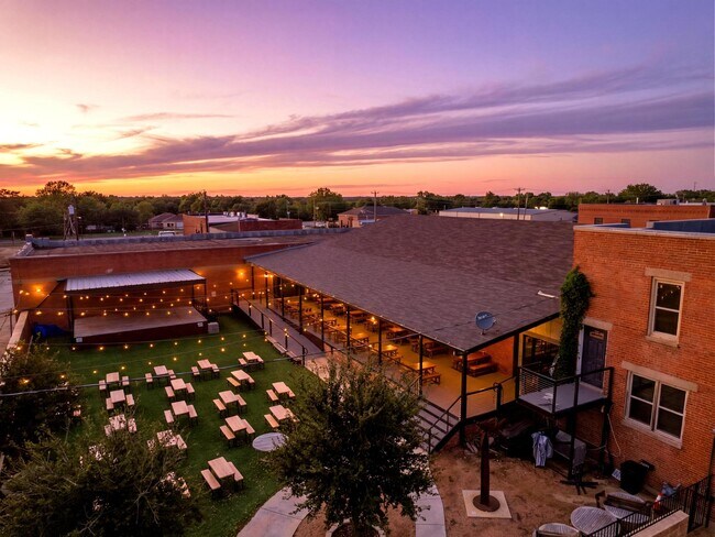 Plus de détails pour 806 S 2nd St, Abilene, TX - Flex à vendre