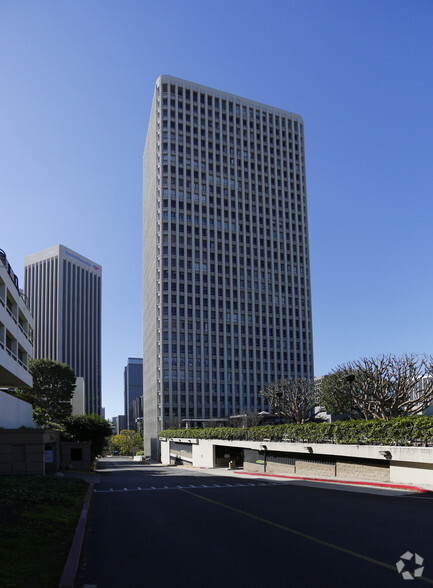 800 W 1st St, Los Angeles, CA à louer - Photo du bâtiment - Image 2 de 10