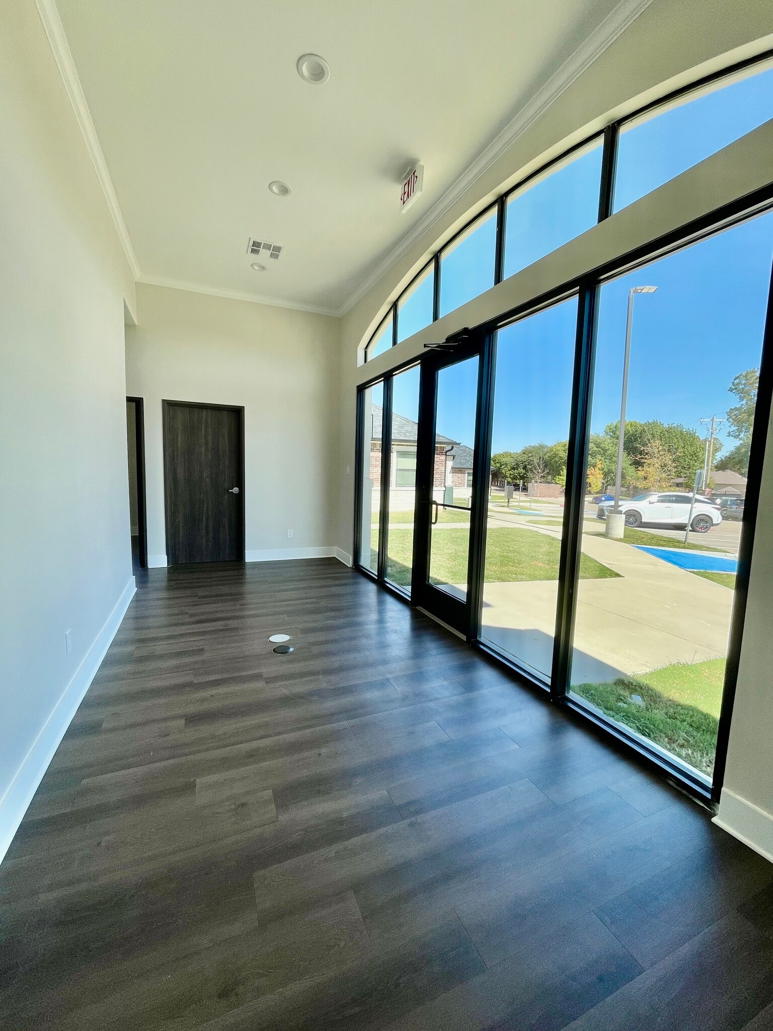 5572 N Shiloh Rd, Garland, TX à louer Photo intérieure- Image 1 de 3