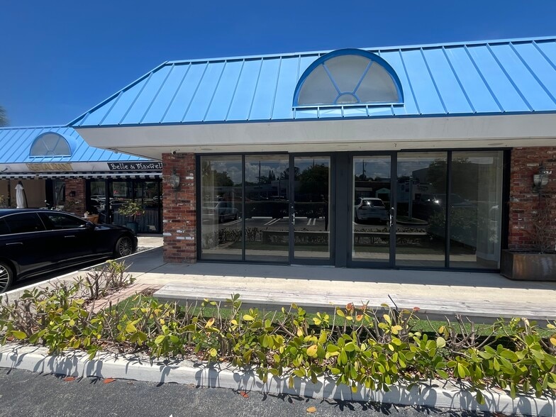 3700 S Dixie Hwy, West Palm Beach, FL for lease - Building Photo - Image 1 of 8