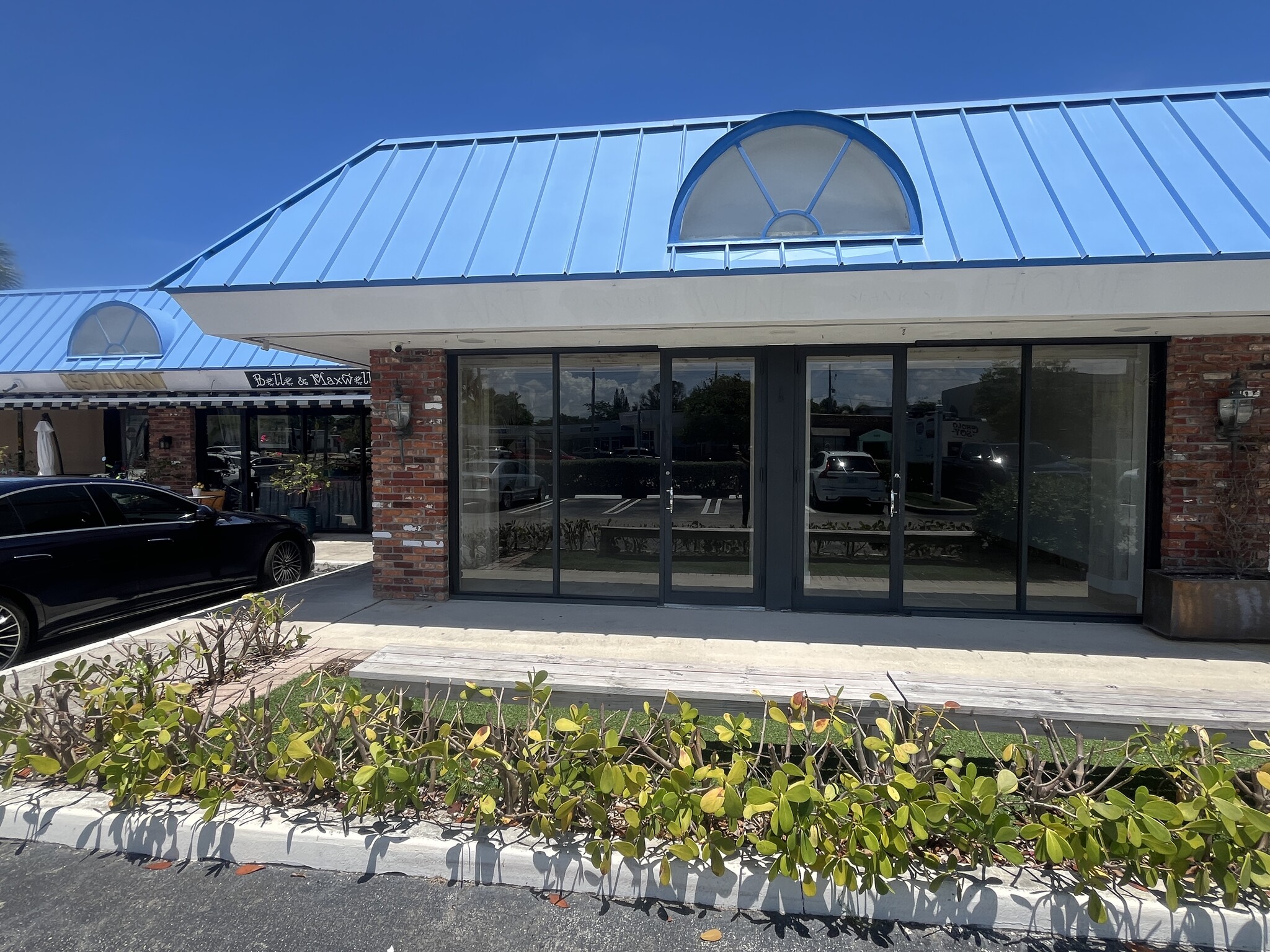 3700 S Dixie Hwy, West Palm Beach, FL for lease Building Photo- Image 1 of 9