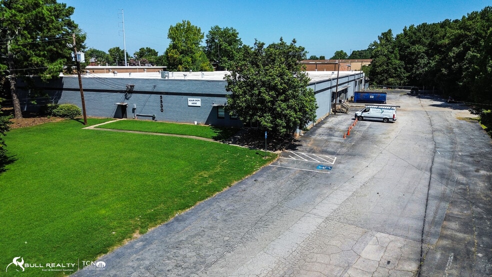 5530 E Ponce De Leon Ave, Stone Mountain, GA for lease - Building Photo - Image 2 of 43