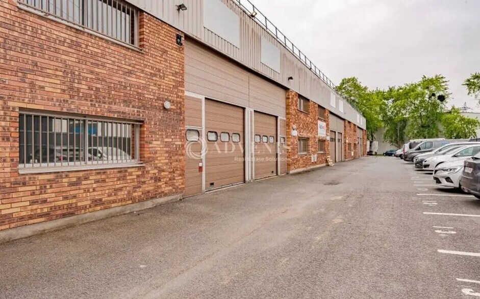 Flex dans Lisses à louer - Photo du bâtiment - Image 1 de 7