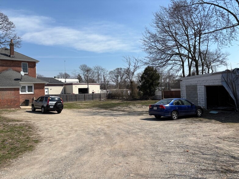 149 Depot Rd, Huntington Station, NY for sale - Building Photo - Image 2 of 4