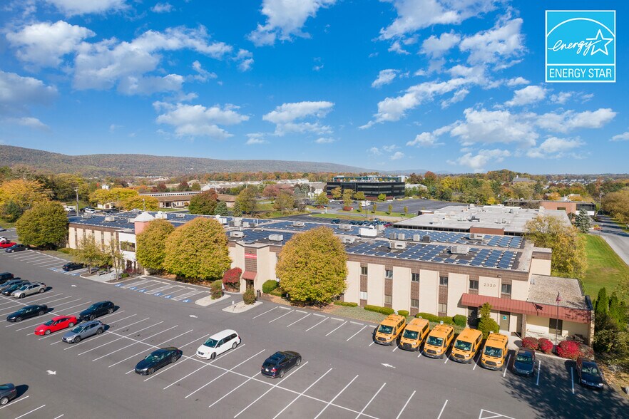 2330 Vartan Way, Harrisburg, PA à vendre - Photo principale - Image 1 de 4