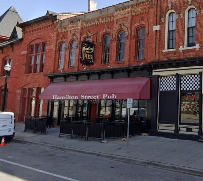 Plus de détails pour 308 S Hamilton St, Saginaw, MI - Commerce de détail à vendre