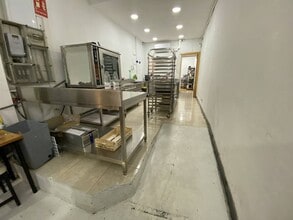 Retail in Barcelona, Barcelona for lease Interior Photo- Image 1 of 3