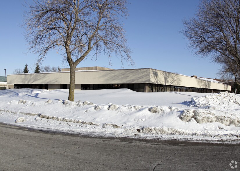 1521 Northway Dr, Saint Cloud, MN à louer - Photo du bâtiment - Image 2 de 18
