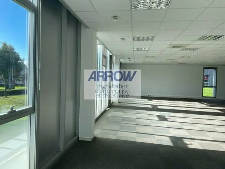 Bureau dans Saint-Herblain à louer - Photo du bâtiment - Image 1 de 4