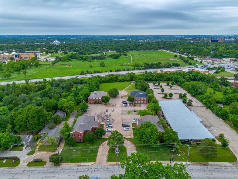 1309 W Abram St, Arlington, TX à vendre - Photo du bâtiment - Image 2 de 10
