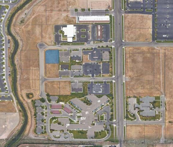 3735 Woodking Dr, Idaho Falls, ID à vendre - Photo du bâtiment - Image 3 de 3