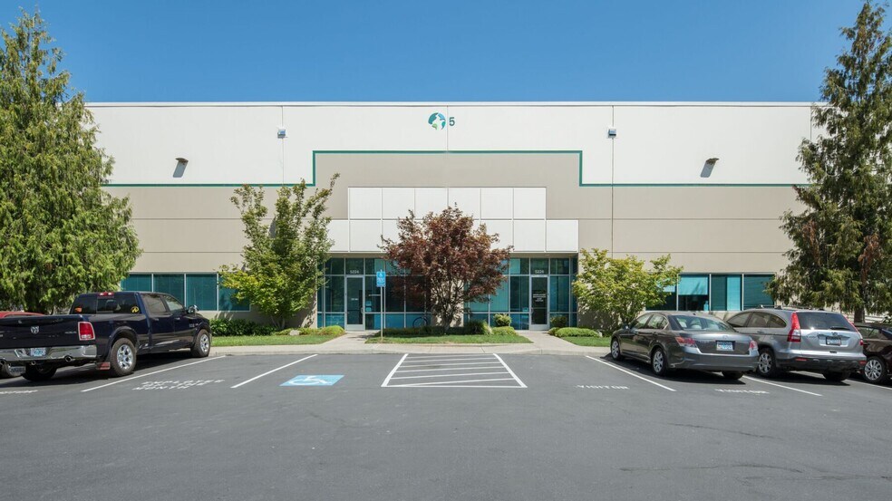 5220-5232 NE 152nd Pl, Portland, OR à louer - Photo du bâtiment - Image 2 de 7