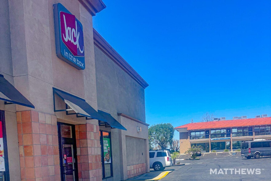 2101 Palos Verdes Dr N, Lomita, CA for sale - Building Photo - Image 2 of 3