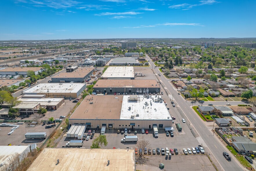 6225 E 38th Ave, Denver, CO à vendre - Photo du bâtiment - Image 3 de 8