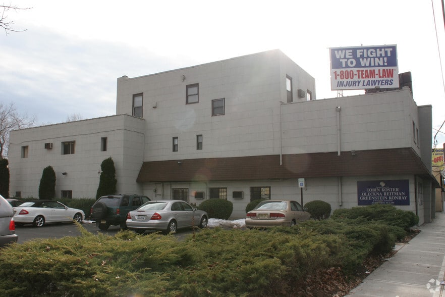 1743 Saint Georges Ave, Rahway, NJ for sale - Building Photo - Image 3 of 3