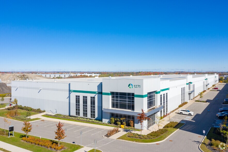 1271 Tapscott Rd, Toronto, ON à vendre - Photo du bâtiment - Image 1 de 1