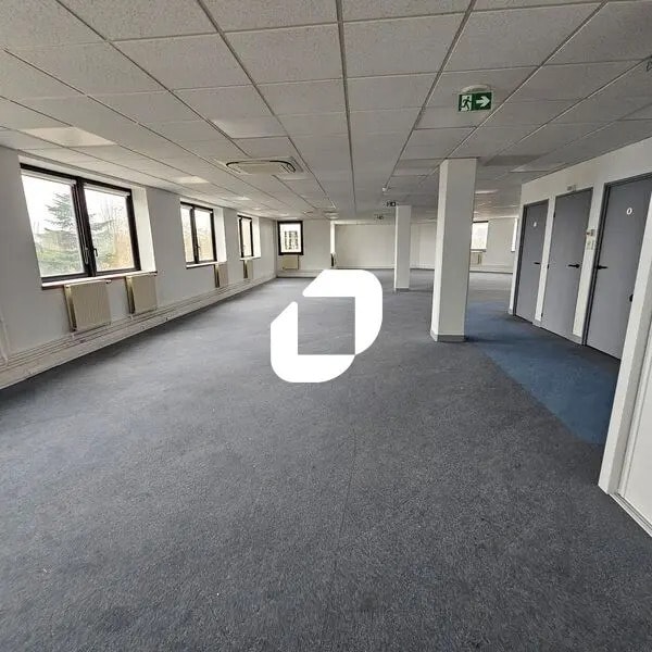 Office in Saint-Denis for sale Interior Photo- Image 1 of 13