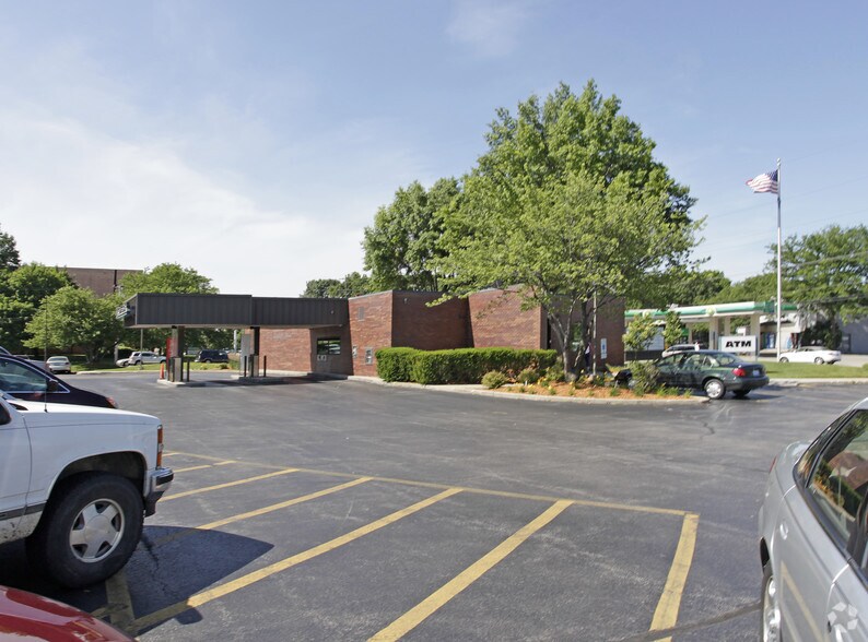 1601 N Alpine Rd, Rockford, IL for sale - Building Photo - Image 3 of 5