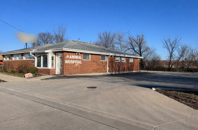 Plus de détails pour 4700 Roosevelt Rd, Hillside, IL - Commerce de détail à vendre