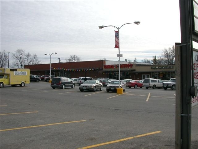1824-1860 E 9th St, Trenton, MO for lease - Building Photo - Image 2 of 5