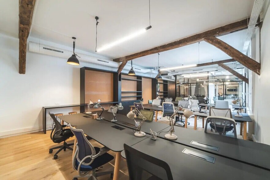 6 Rue De Lancry, Paris for lease - Interior Photo - Image 2 of 9