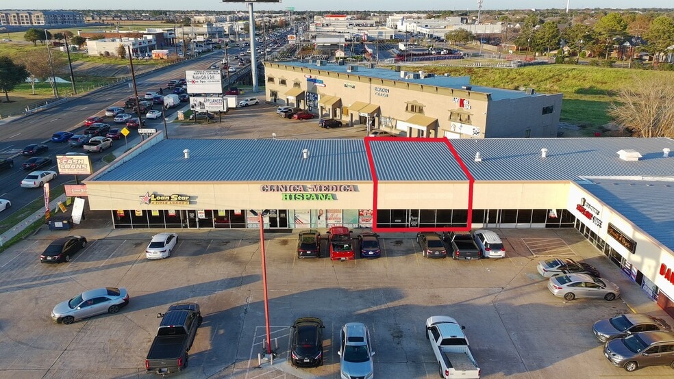 5930 Highway 6 N, Houston, TX for lease - Building Photo - Image 3 of 4