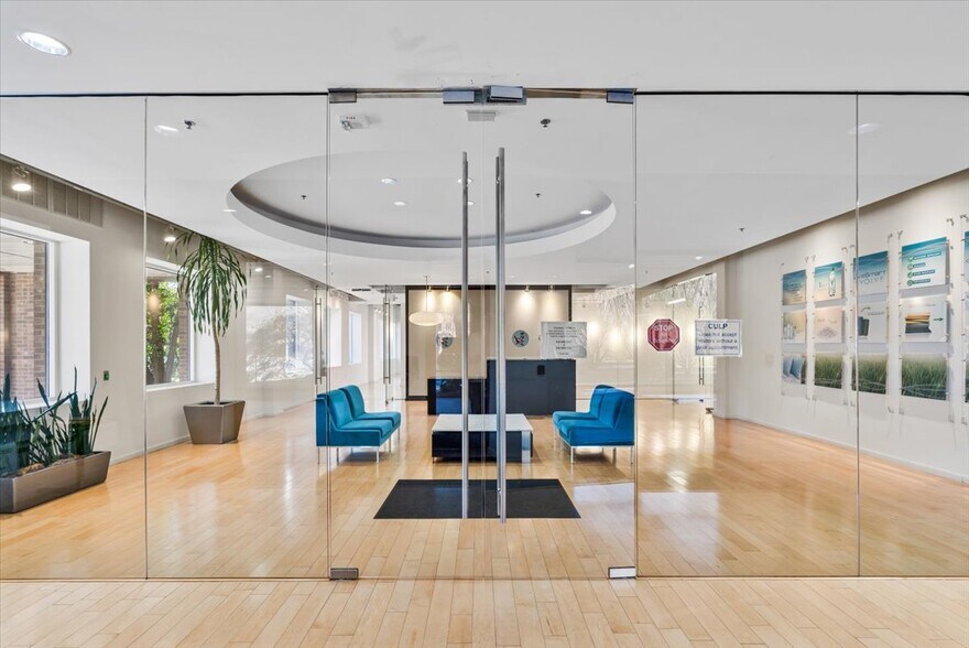 1823 Eastchester Dr, High Point, NC à louer - Photo intérieure - Image 3 de 13