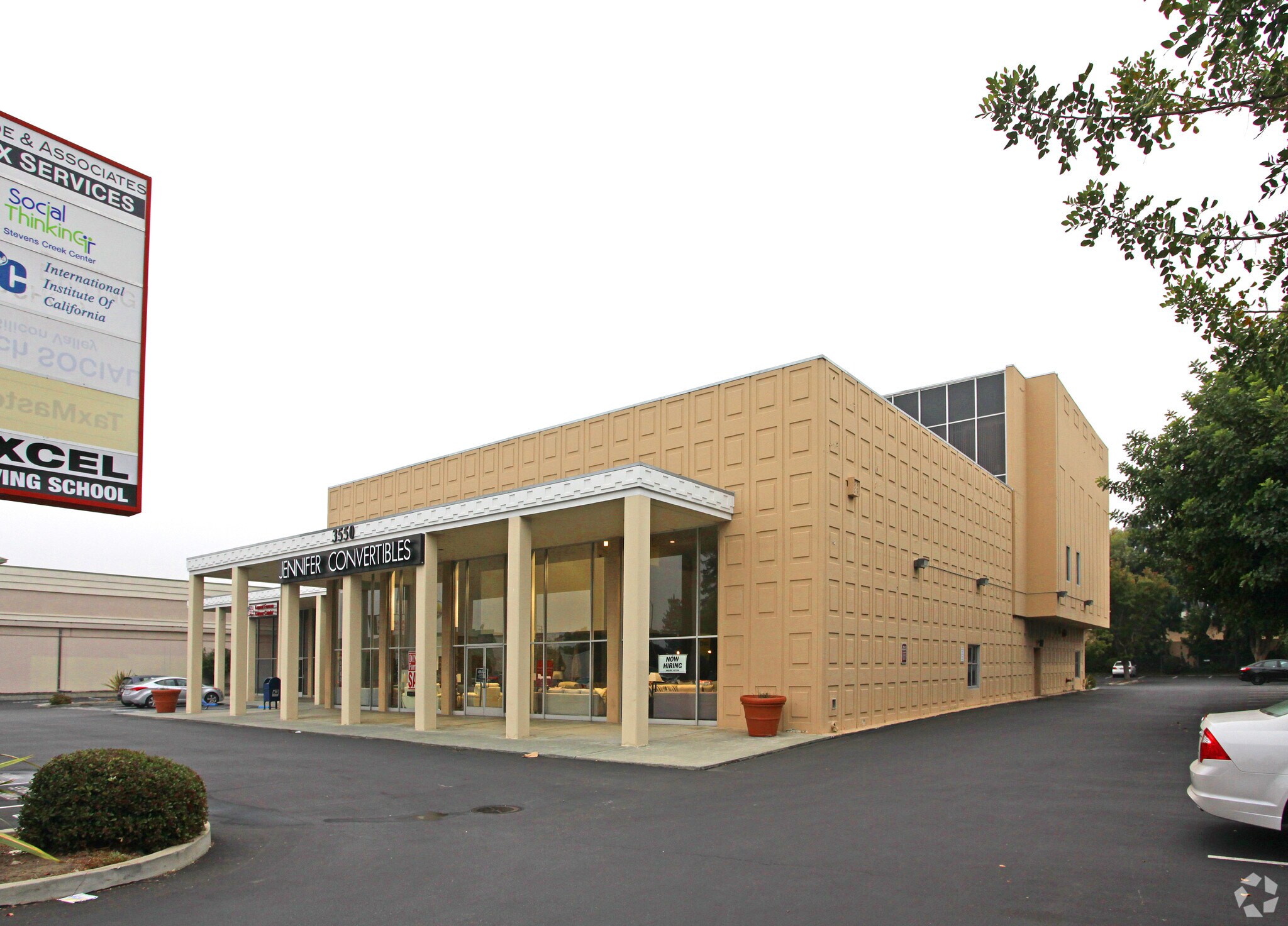 3550 Stevens Creek Blvd, San Jose, CA à louer Photo du bâtiment- Image 1 de 6